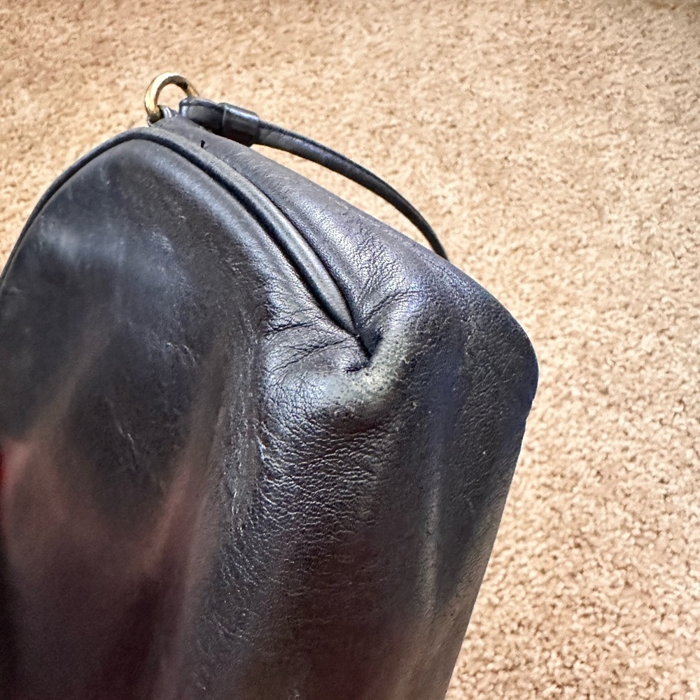 Vintage Coach Lightweights Minetta Zip Crossbody Bag - Picture 13 of 16
